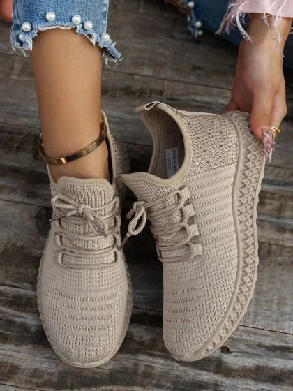 Women’s Breathable Height-Boost Sneakers